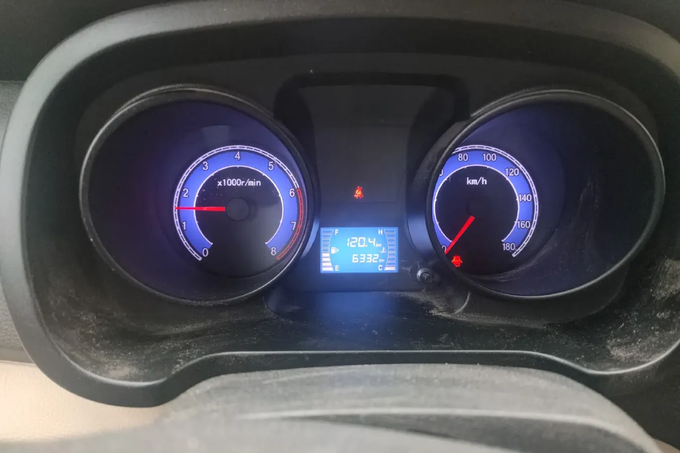 2021 ChangAn KuaYue New Leopard T3 1.6L 122HP L4 5MT,autocango,china used car exporter,china ev exporter,chinese used car exporter,chinese used ev exporter