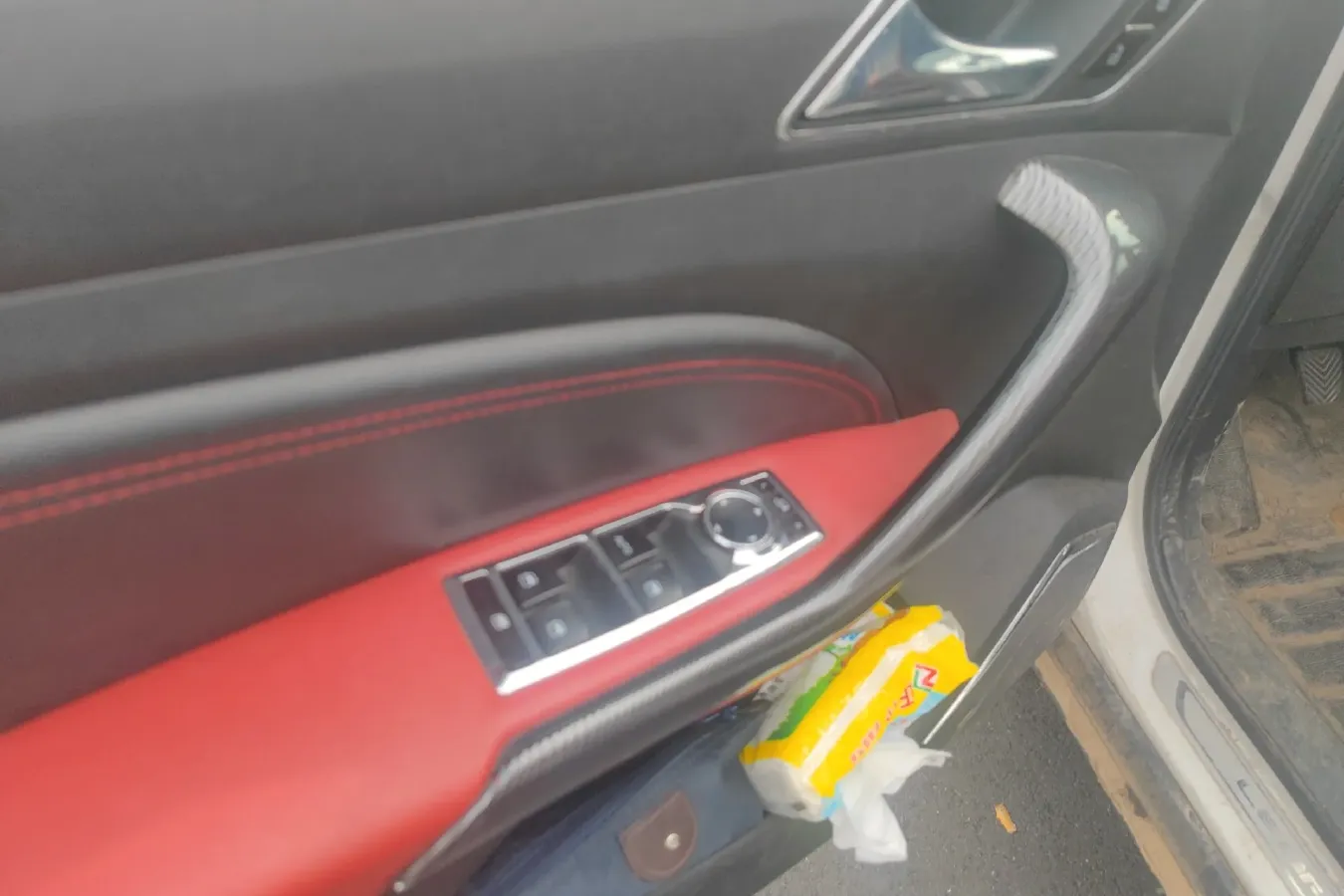 2017 Leopaard CS9 1.5L 113HP L4 5MT,autocango,china used car exporter,china ev exporter,chinese used car exporter,chinese used ev exporter