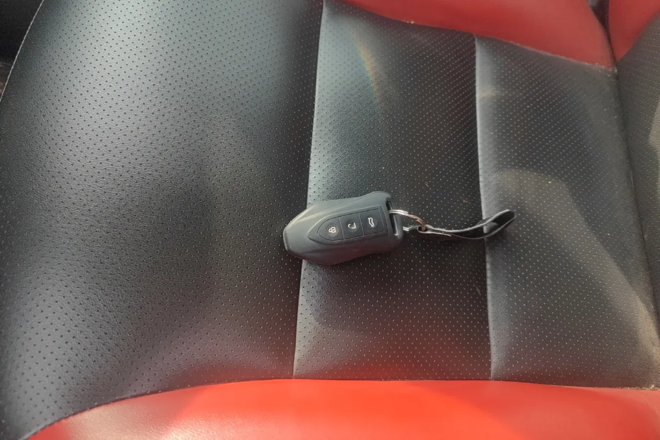 2017 Leopaard CS9 1.5L 113HP L4 5MT,autocango,china used car exporter,china ev exporter,chinese used car exporter,chinese used ev exporter