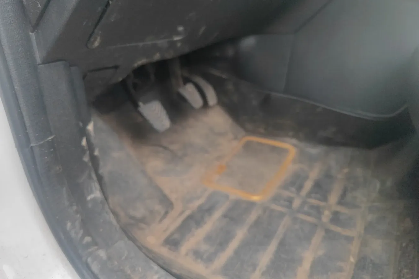 2017 Leopaard CS9 1.5L 113HP L4 5MT,autocango,china used car exporter,china ev exporter,chinese used car exporter,chinese used ev exporter