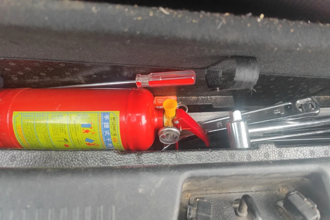 2017 Leopaard CS9 1.5L 113HP L4 5MT,autocango,china used car exporter,china ev exporter,chinese used car exporter,chinese used ev exporter