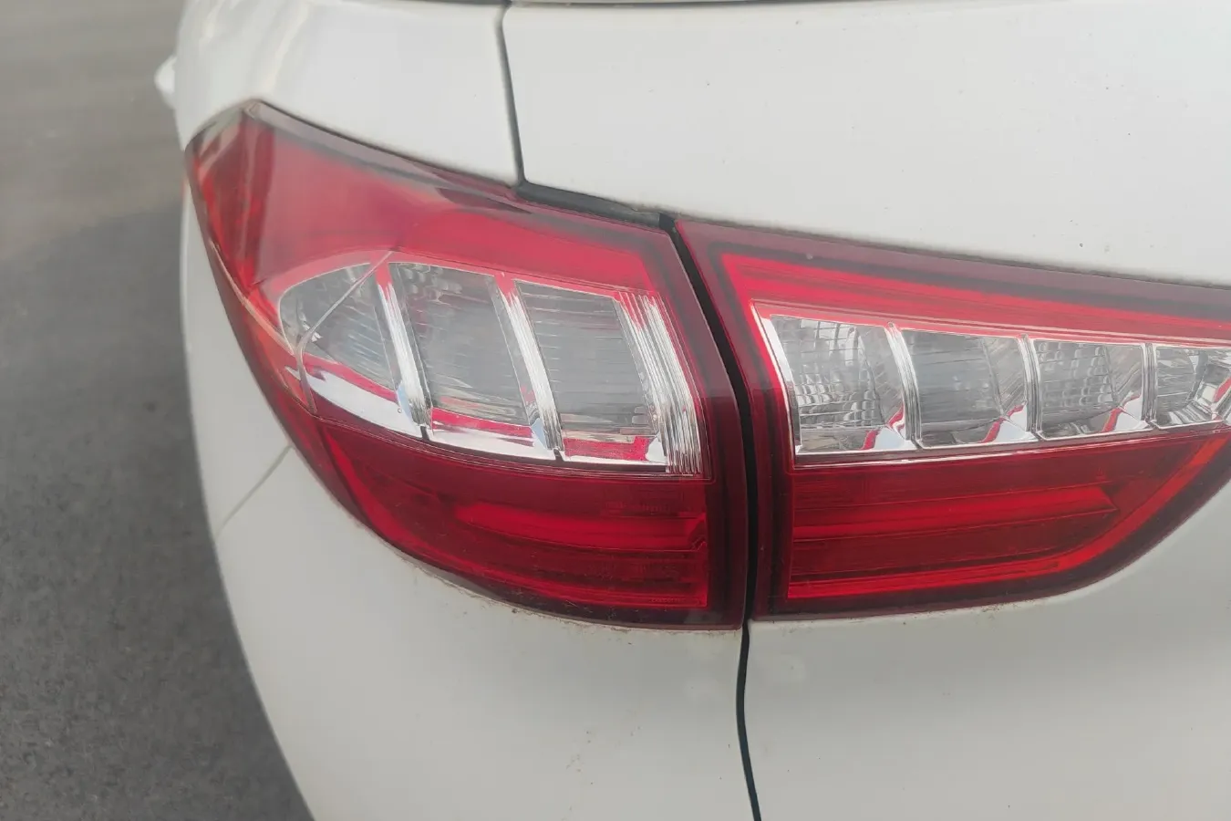 2017 Leopaard CS9 1.5L 113HP L4 5MT,autocango,china used car exporter,china ev exporter,chinese used car exporter,chinese used ev exporter