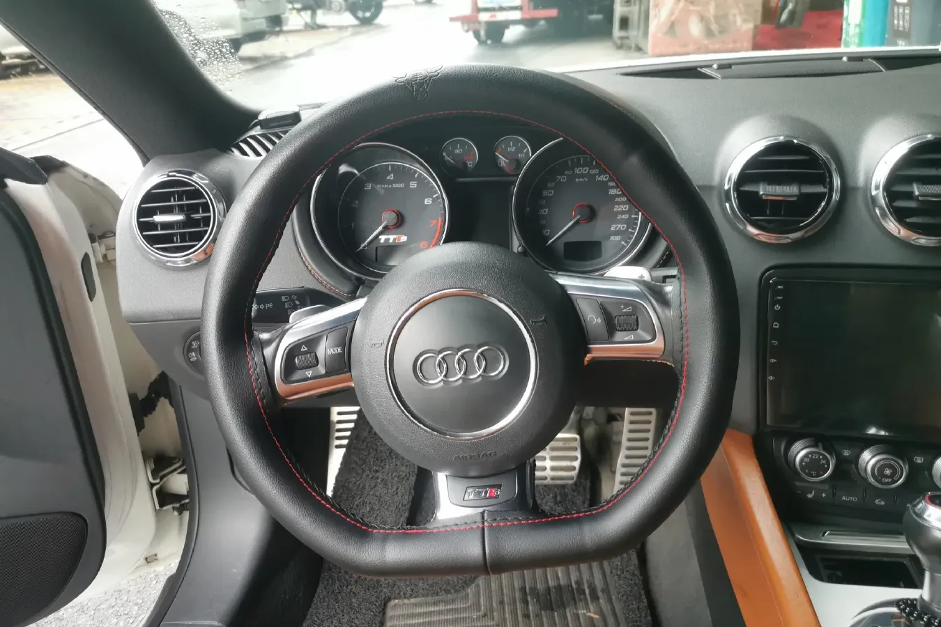 2011 Audi TTS 2.0T 272HP L4 6DCT,autocango,china used car exporter,china ev exporter,chinese used car exporter,chinese used ev exporter