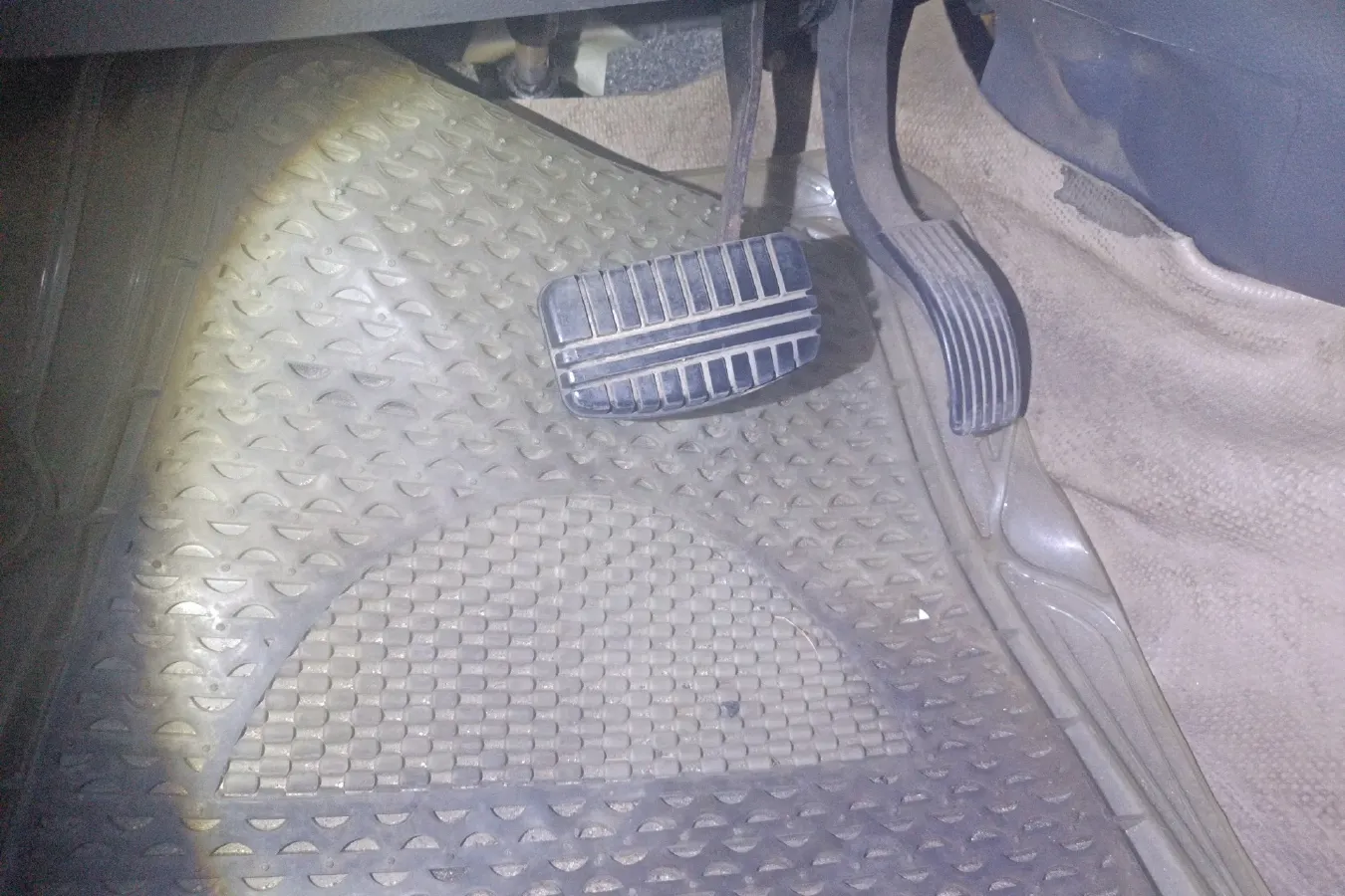 2010 DongFeng Forthing Joyear 1.8T 160HP L4 5AT,autocango,china used car exporter,china ev exporter,chinese used car exporter,chinese used ev exporter