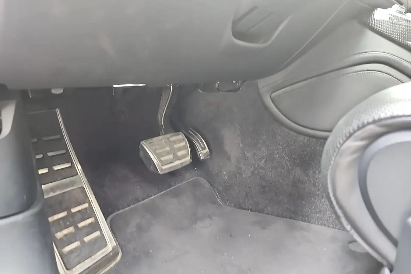 2013 Audi S8 4.0T 520HP V8 8AT,autocango,china used car exporter,china ev exporter,chinese used car exporter,chinese used ev exporter