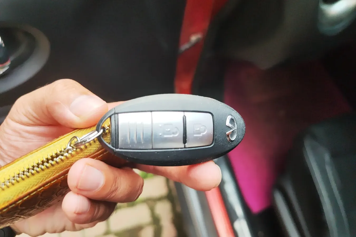 2014 Infiniti ESQ 1.6L 116HP L4 CVT,autocango,china used car exporter,china ev exporter,chinese used car exporter,chinese used ev exporter