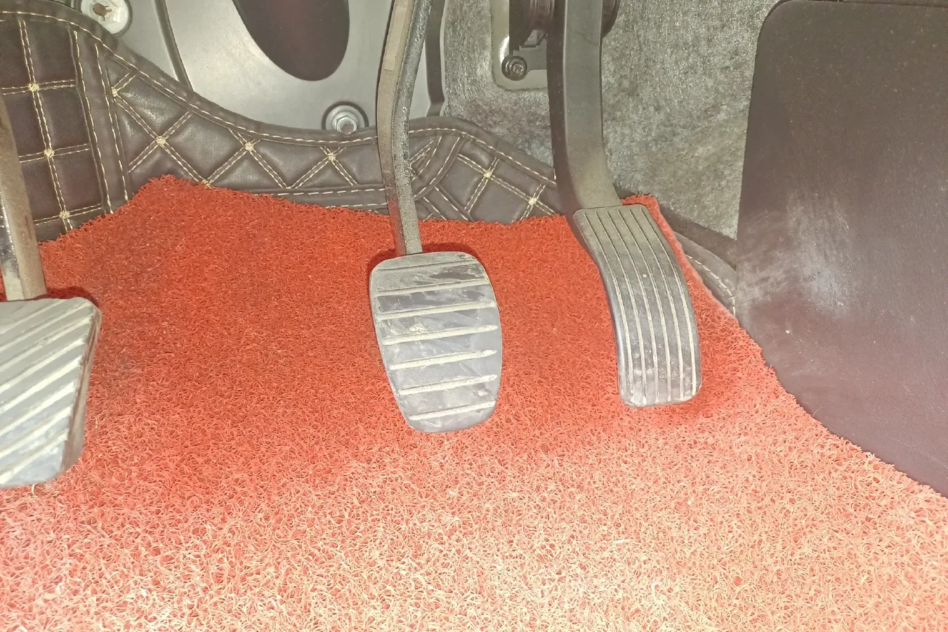 2021 DongFeng Forthing LingZhi Plus 2.0L 133HP L4 6MT,autocango,china used car exporter,china ev exporter,chinese used car exporter,chinese used ev exporter