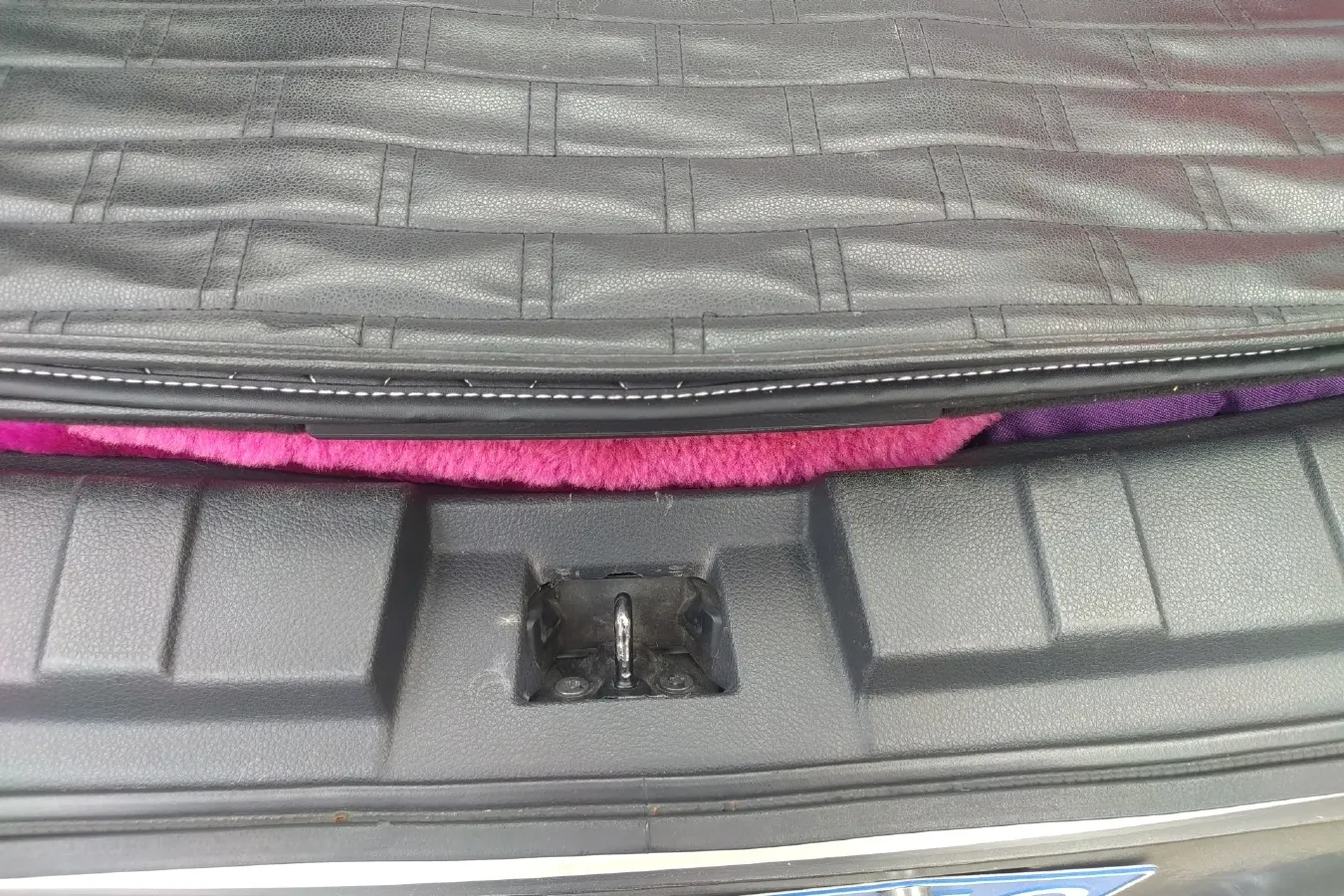 2017 Venucia T90 2.0L 144HP L4 CVT,autocango,china used car exporter,china ev exporter,chinese used car exporter,chinese used ev exporter