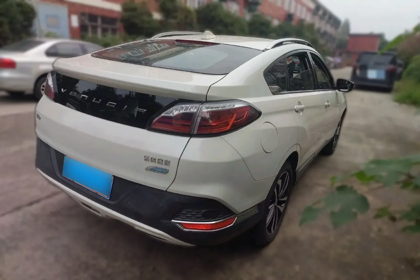 2017 Venucia T90 2.0L 144HP L4 CVT,autocango,china used car exporter,china ev exporter,chinese used car exporter,chinese used ev exporter