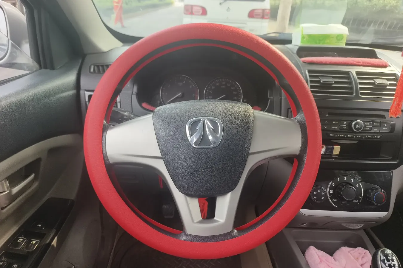 2014 BAIC WeiWang M20 1.5L 102HP L4 5MT,autocango,china used car exporter,china ev exporter,chinese used car exporter,chinese used ev exporter
