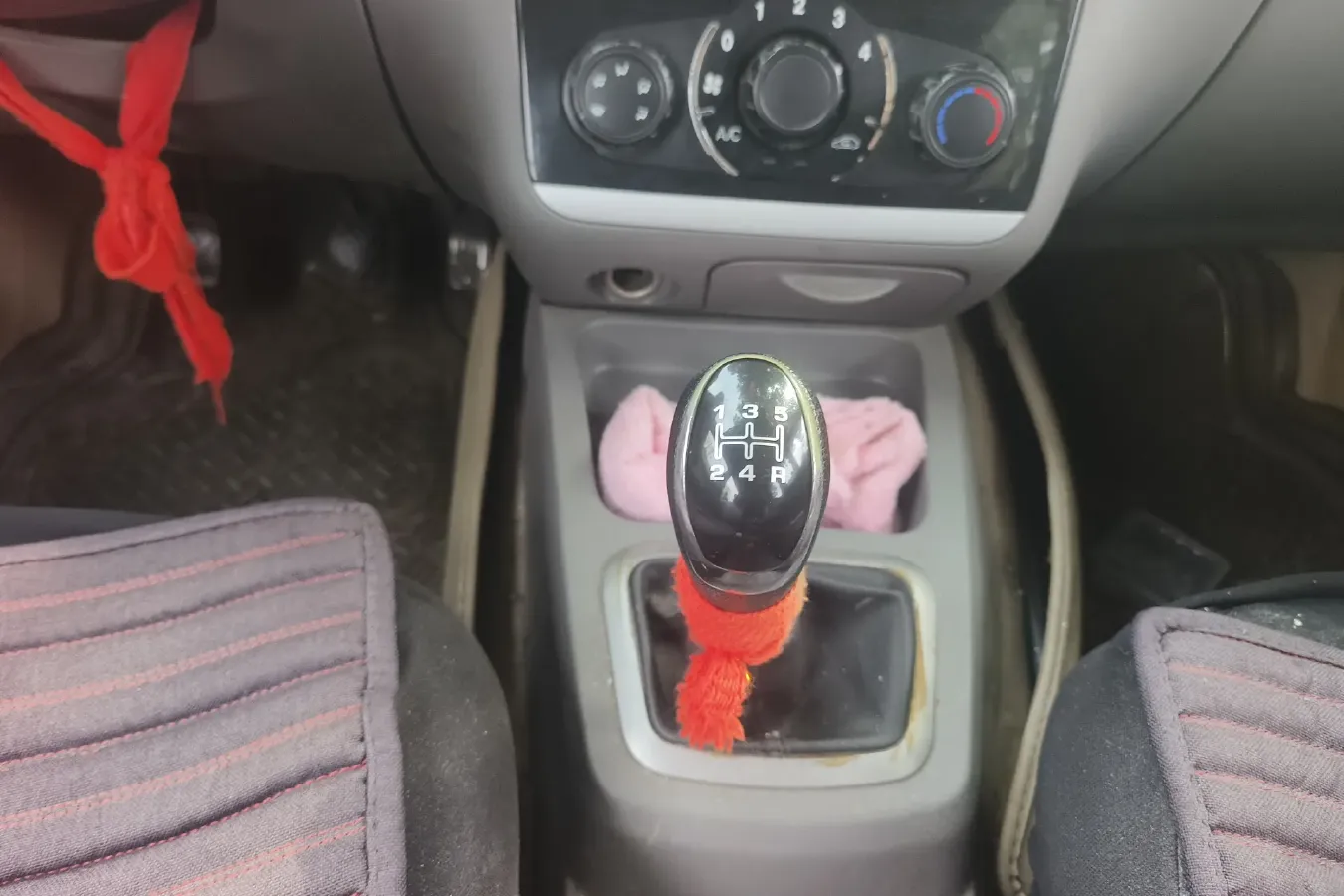 2014 BAIC WeiWang M20 1.5L 102HP L4 5MT,autocango,china used car exporter,china ev exporter,chinese used car exporter,chinese used ev exporter