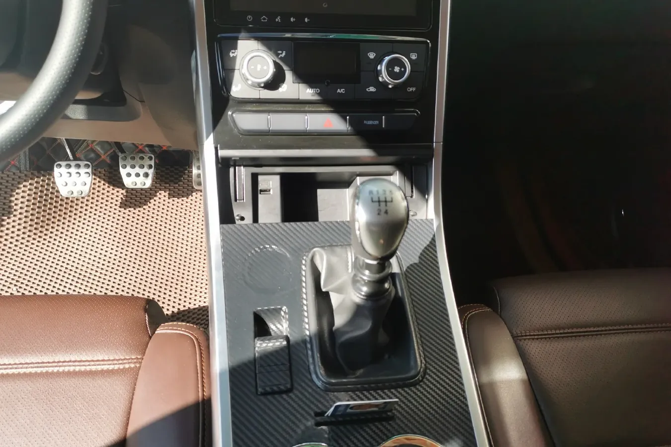 2017 Yema T70 1.5T 156HP L4 5MT,autocango,china used car exporter,china ev exporter,chinese used car exporter,chinese used ev exporter