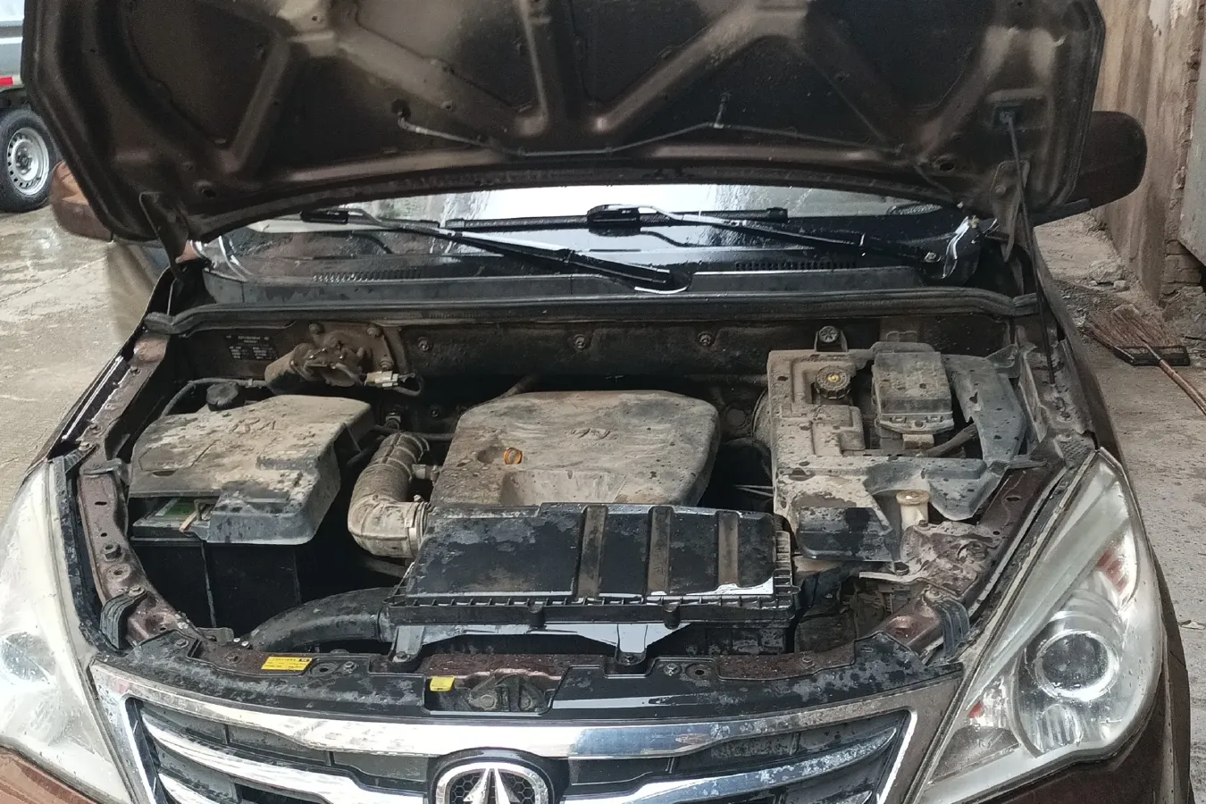 2015 BAIC WeiWang M30 1.5L 116HP L4 5MT,autocango,china used car exporter,china ev exporter,chinese used car exporter,chinese used ev exporter