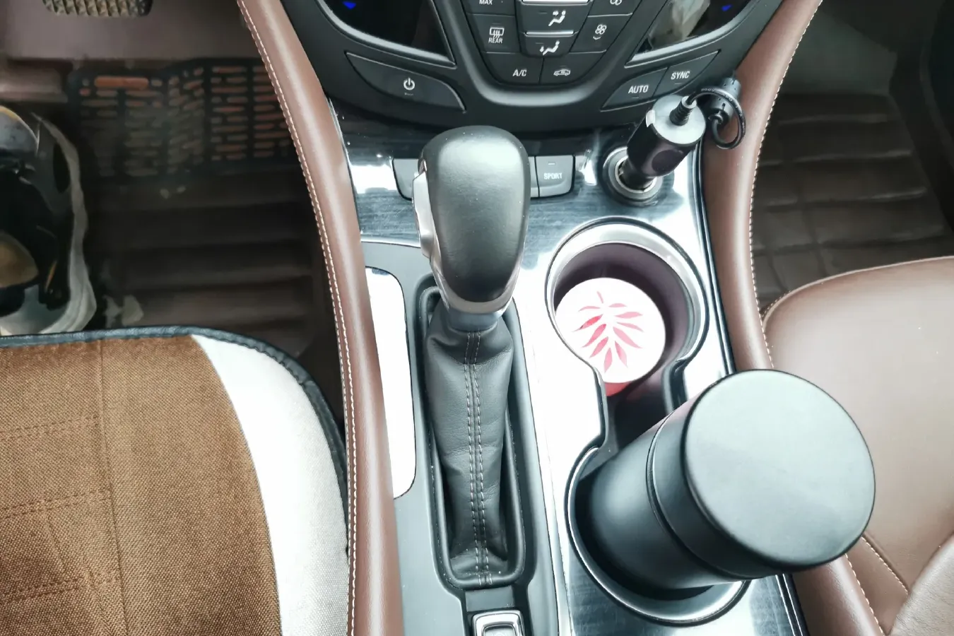 2018 Buick Envision 2.0T 260HP L4 9AT,autocango,china used car exporter,china ev exporter,chinese used car exporter,chinese used ev exporter