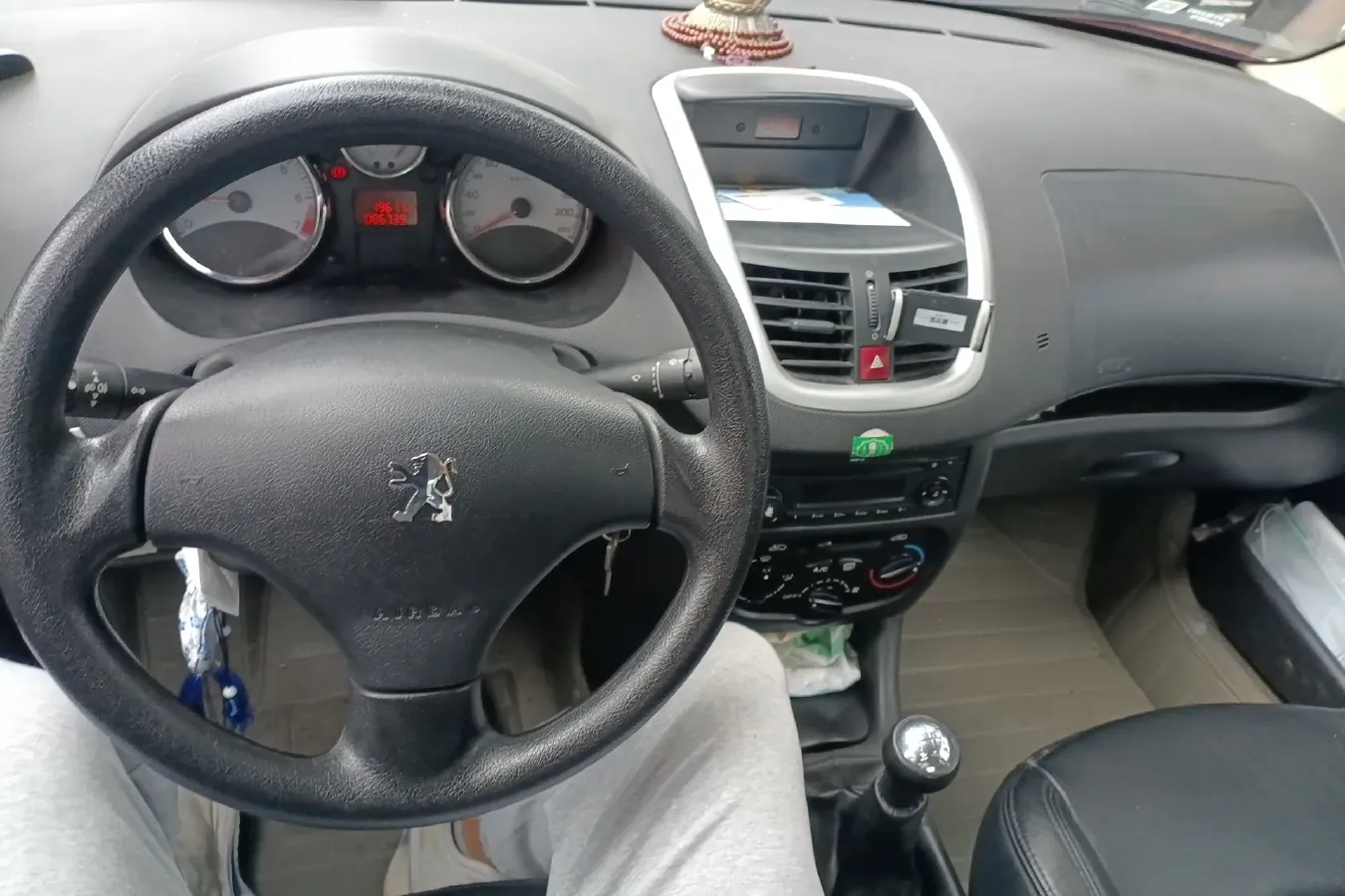 2009 Peugeot 207 1.4L 76HP L4 5MT,autocango,china used car exporter,china ev exporter,chinese used car exporter,chinese used ev exporter