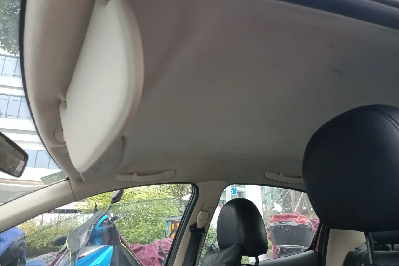 2009 Peugeot 207 1.4L 76HP L4 5MT,autocango,china used car exporter,china ev exporter,chinese used car exporter,chinese used ev exporter