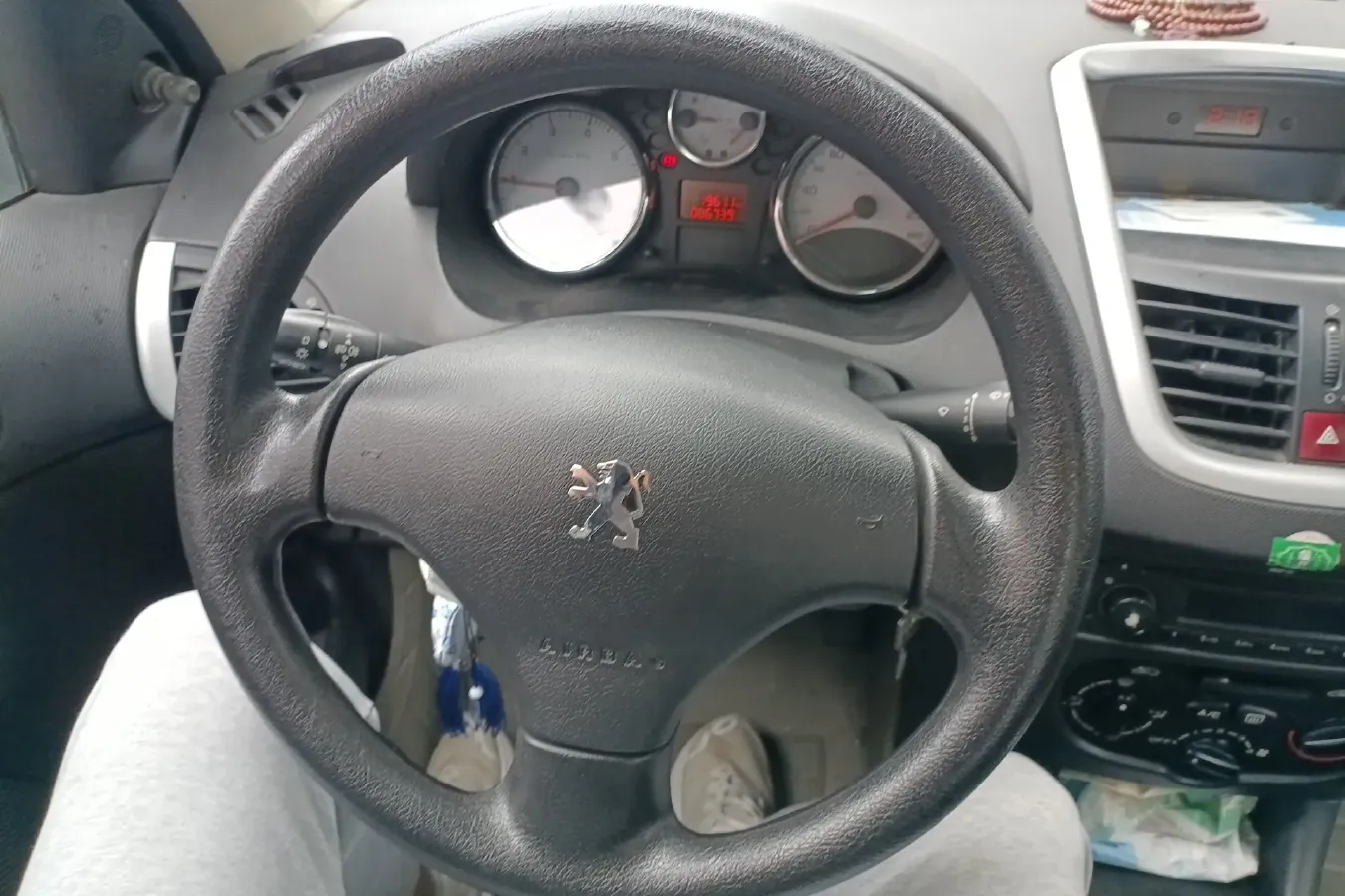 2009 Peugeot 207 1.4L 76HP L4 5MT,autocango,china used car exporter,china ev exporter,chinese used car exporter,chinese used ev exporter