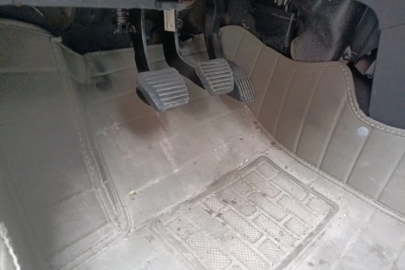 2009 Peugeot 207 1.4L 76HP L4 5MT,autocango,china used car exporter,china ev exporter,chinese used car exporter,chinese used ev exporter