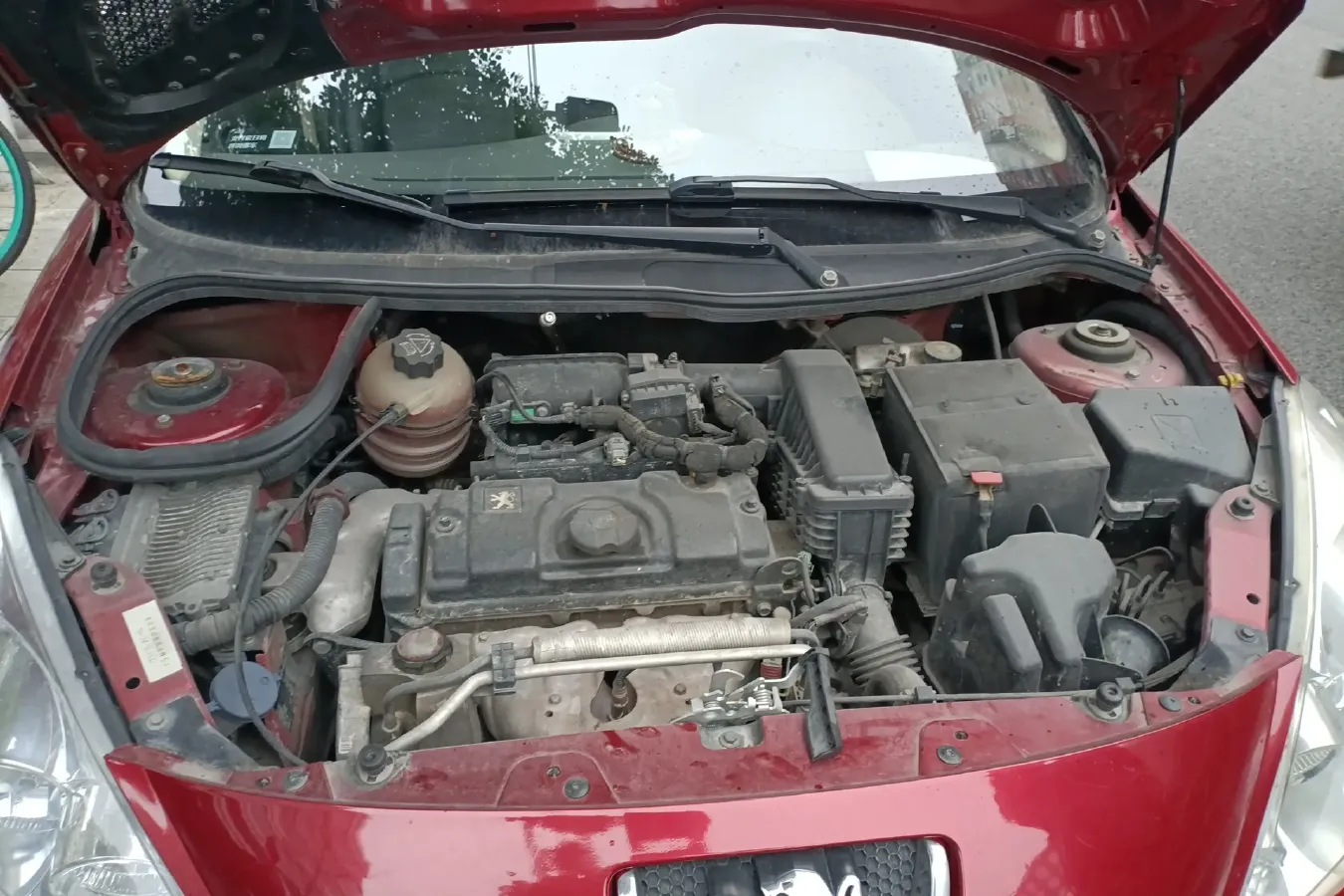 2009 Peugeot 207 1.4L 76HP L4 5MT,autocango,china used car exporter,china ev exporter,chinese used car exporter,chinese used ev exporter