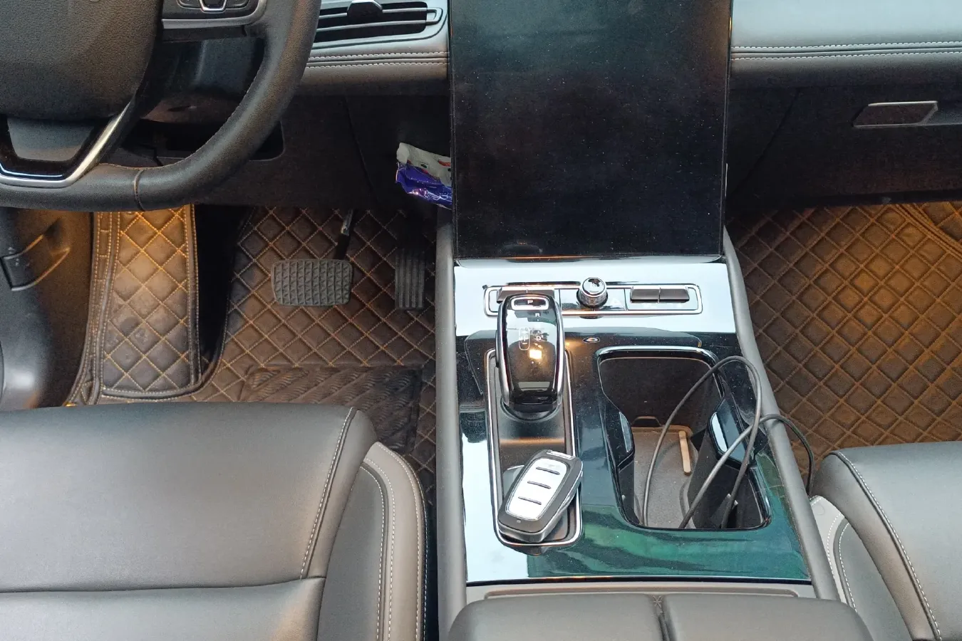 2020 Qoros 7 1.8T 231HP L4 7DCT,autocango,china used car exporter,china ev exporter,chinese used car exporter,chinese used ev exporter