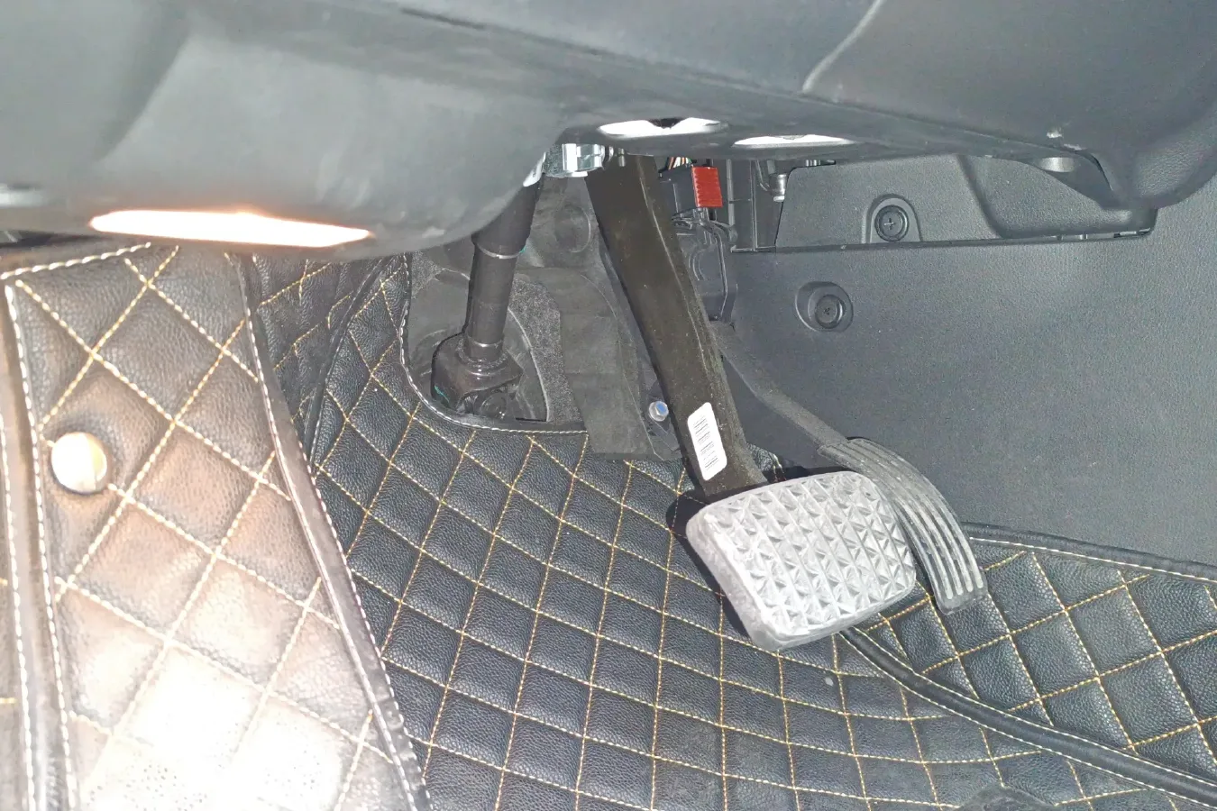 2020 Qoros 7 1.8T 231HP L4 7DCT,autocango,china used car exporter,china ev exporter,chinese used car exporter,chinese used ev exporter