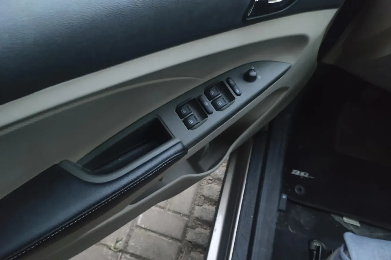 2015 Chery Arrizo 3 1.5L 109HP L4 5MT,autocango,china used car exporter,china ev exporter,chinese used car exporter,chinese used ev exporter