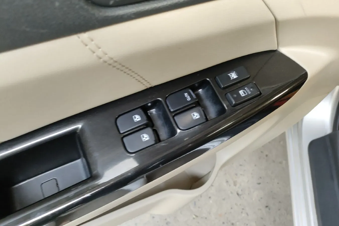 2012 ChangAn Eado 1.6L 125HP L4 4AT,autocango,china used car exporter,china ev exporter,chinese used car exporter,chinese used ev exporter