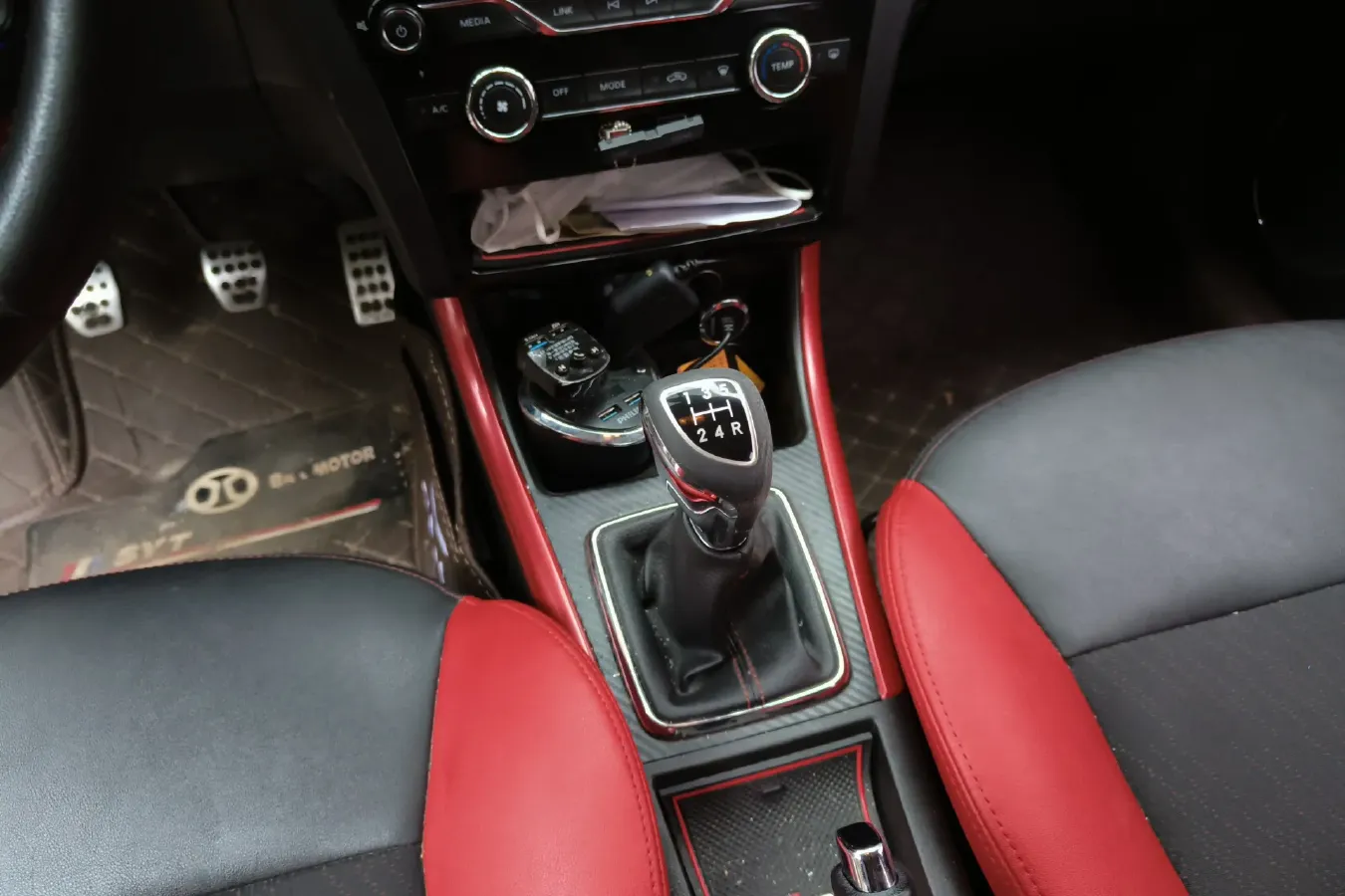 2015 BeiJing Auto Senova X25 1.5L 116HP L4 5MT,autocango,china used car exporter,china ev exporter,chinese used car exporter,chinese used ev exporter