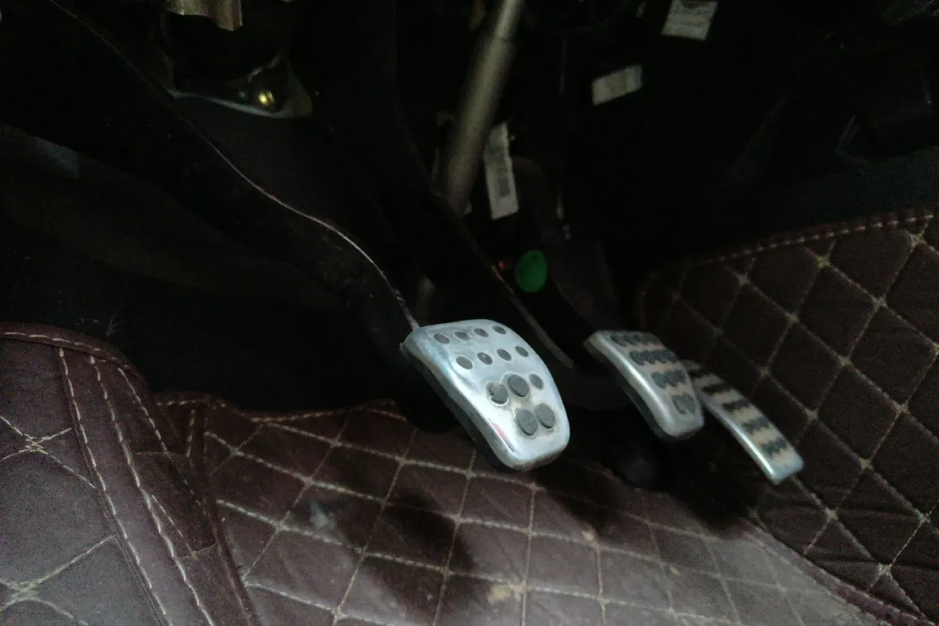 2015 BeiJing Auto Senova X25 1.5L 116HP L4 5MT,autocango,china used car exporter,china ev exporter,chinese used car exporter,chinese used ev exporter