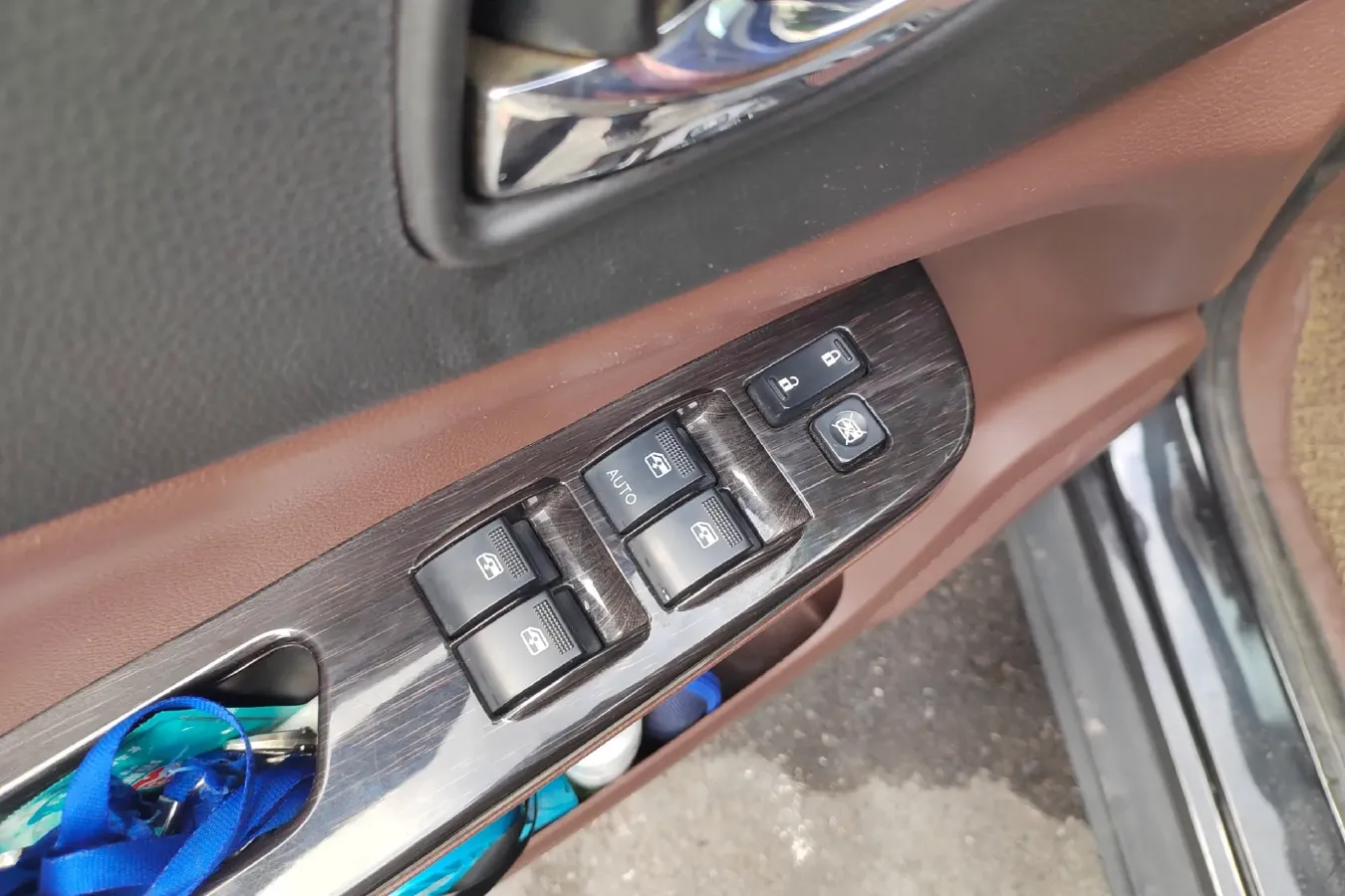 2016 DongFeng Forthing SX6 1.6L 122HP L4 CVT,autocango,china used car exporter,china ev exporter,chinese used car exporter,chinese used ev exporter