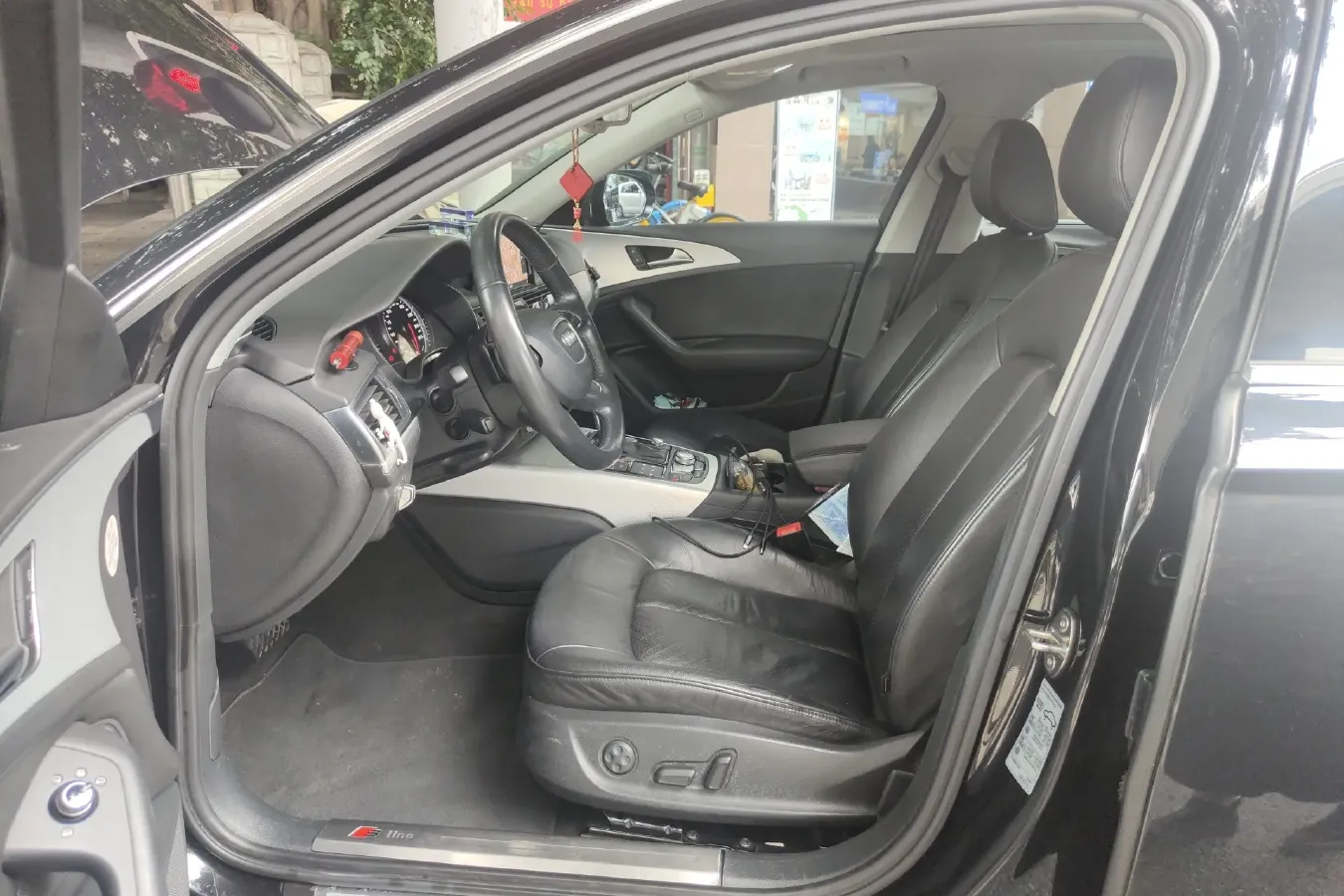 2015 Audi A6L 2.0T 180HP L4 CVT,autocango,china used car exporter,china ev exporter,chinese used car exporter,chinese used ev exporter