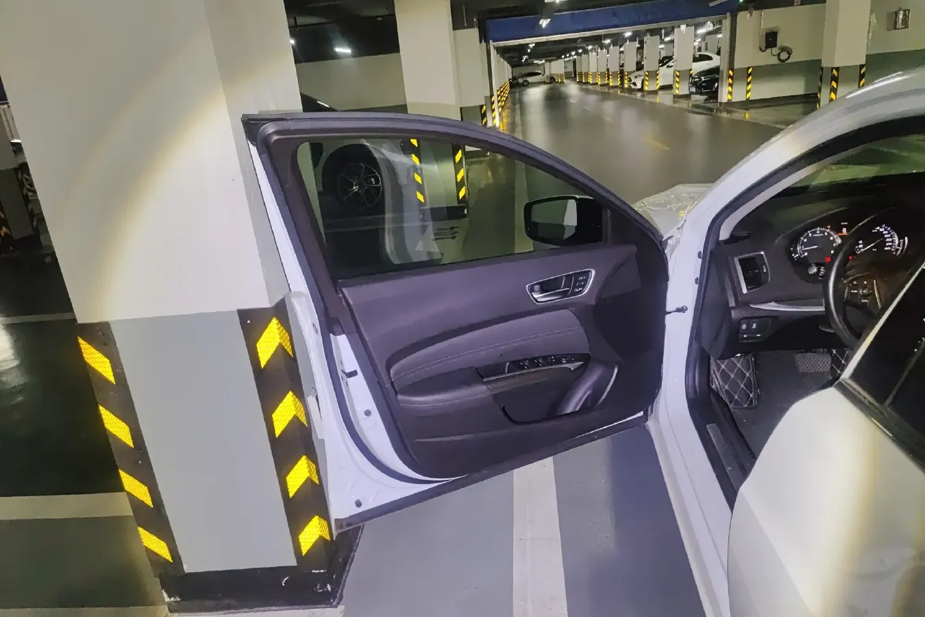 2018 Acura TLX-L 2.4L 208HP L4 8DCT,autocango,china used car exporter,china ev exporter,chinese used car exporter,chinese used ev exporter