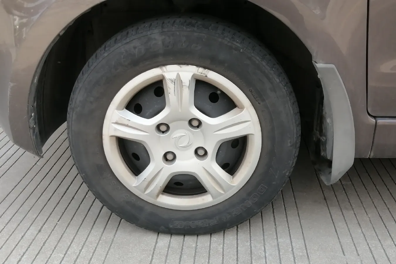 2014 DongFeng Fengon Fengon 330 1.5L 116HP L4 5MT,autocango,china used car exporter,china ev exporter,chinese used car exporter,chinese used ev exporter