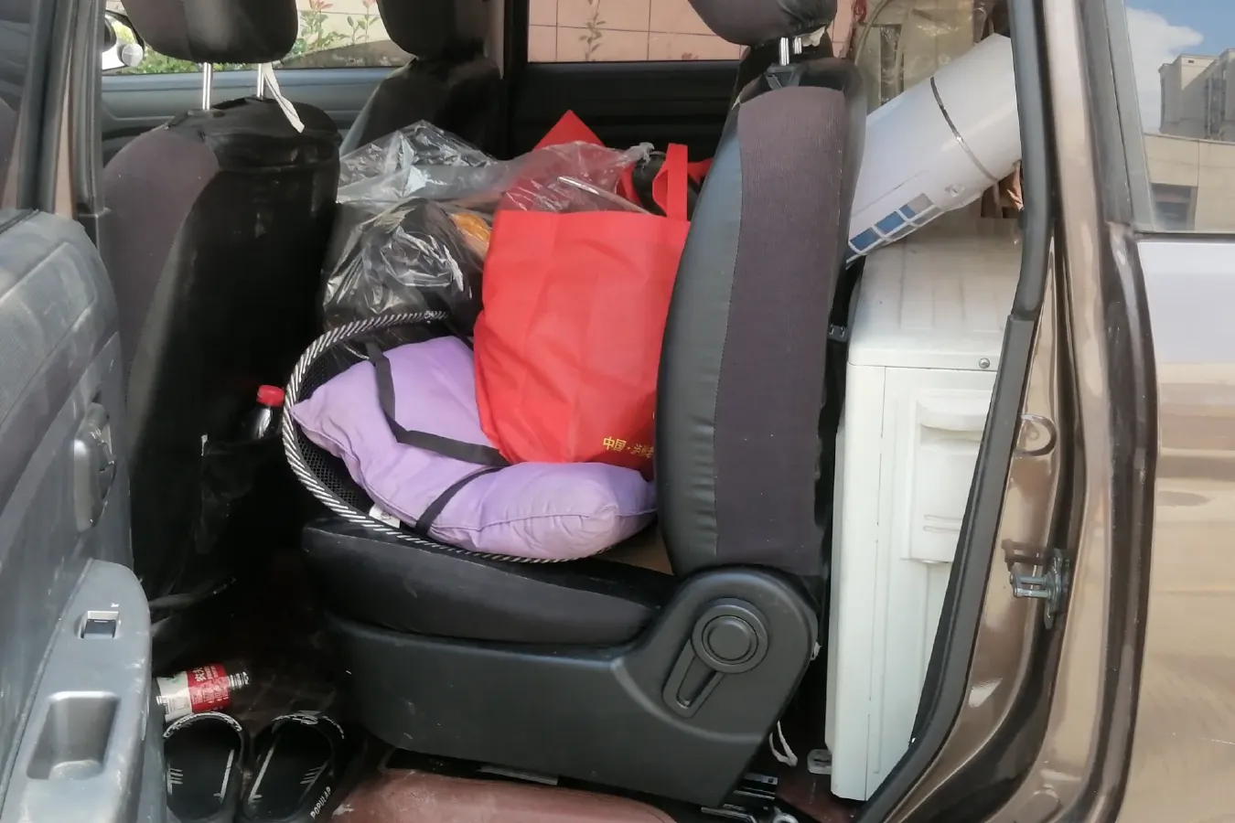 2014 DongFeng Fengon Fengon 330 1.5L 116HP L4 5MT,autocango,china used car exporter,china ev exporter,chinese used car exporter,chinese used ev exporter