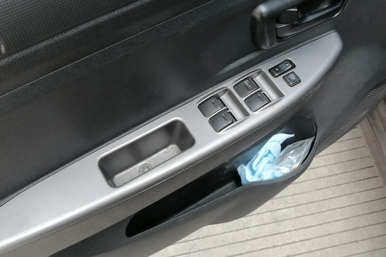 2014 DongFeng Fengon Fengon 330 1.5L 116HP L4 5MT,autocango,china used car exporter,china ev exporter,chinese used car exporter,chinese used ev exporter