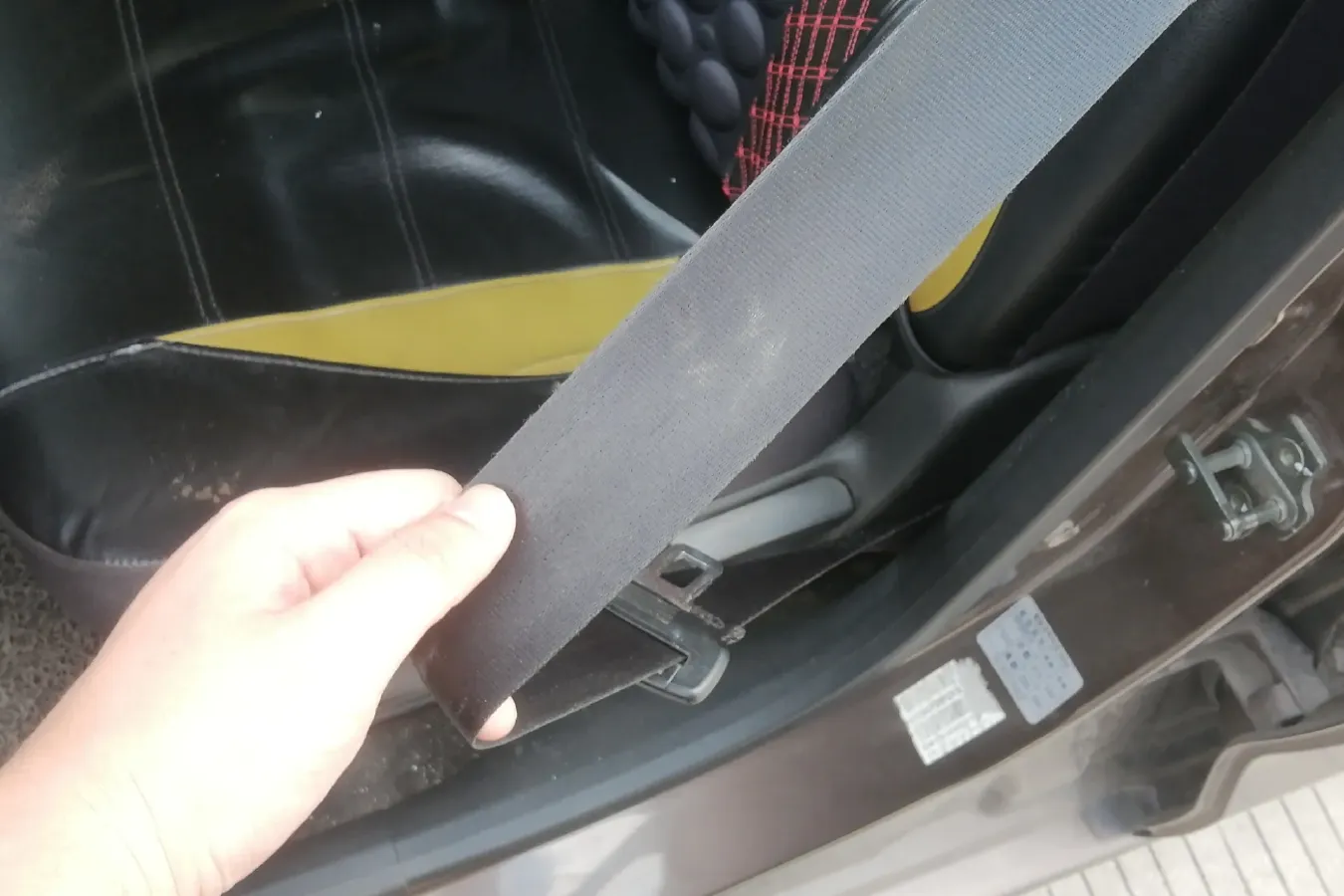 2014 DongFeng Fengon Fengon 330 1.5L 116HP L4 5MT,autocango,china used car exporter,china ev exporter,chinese used car exporter,chinese used ev exporter