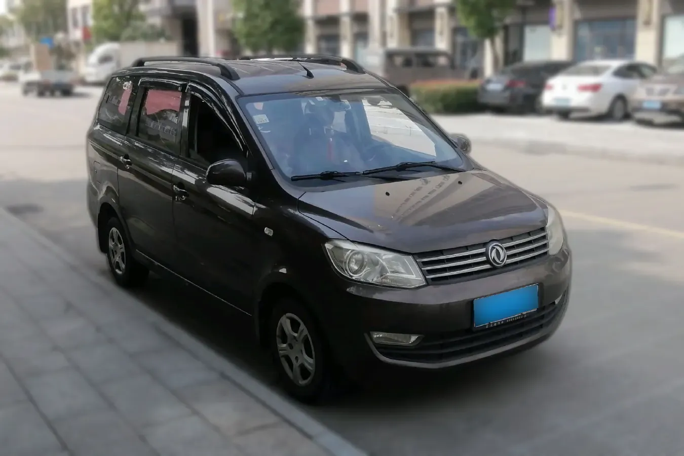 2014 DongFeng Fengon Fengon 330 1.5L 116HP L4 5MT,autocango,china used car exporter,china ev exporter,chinese used car exporter,chinese used ev exporter