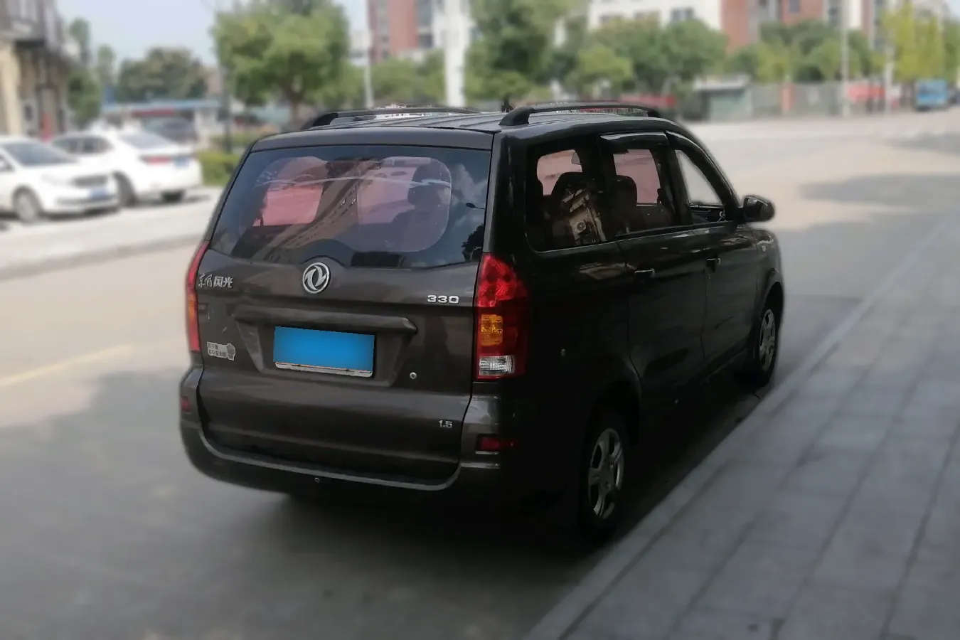 2014 DongFeng Fengon Fengon 330 1.5L 116HP L4 5MT,autocango,china used car exporter,china ev exporter,chinese used car exporter,chinese used ev exporter