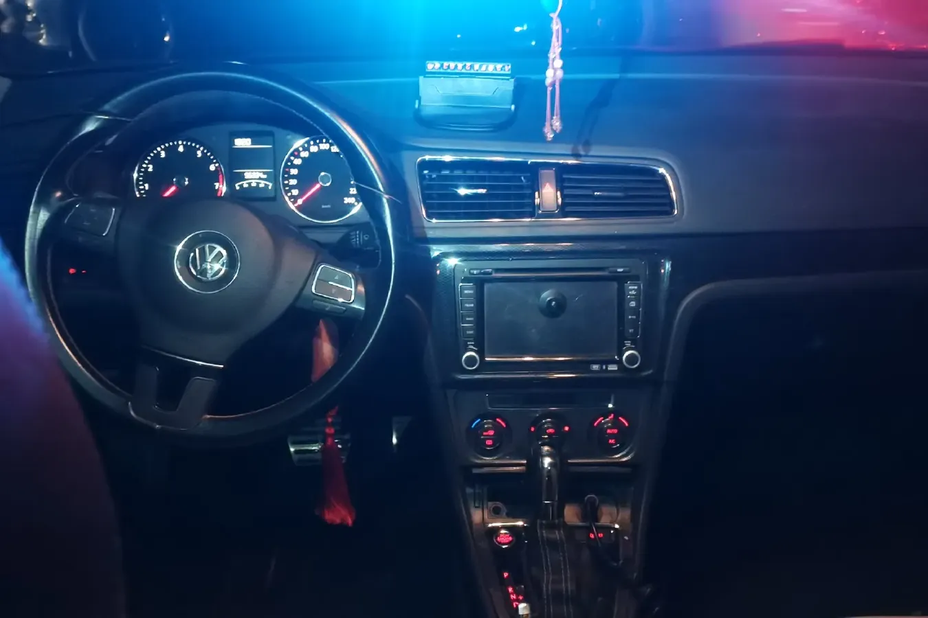 2014 Volkswagen Cross Lavida 1.6L 110HP L4 6AT,autocango,china used car exporter,china ev exporter,chinese used car exporter,chinese used ev exporter