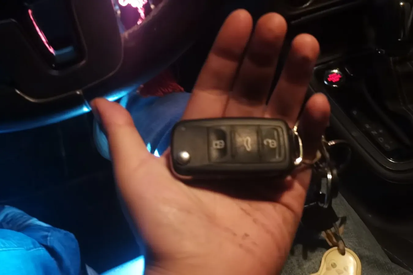 2014 Volkswagen Cross Lavida 1.6L 110HP L4 6AT,autocango,china used car exporter,china ev exporter,chinese used car exporter,chinese used ev exporter