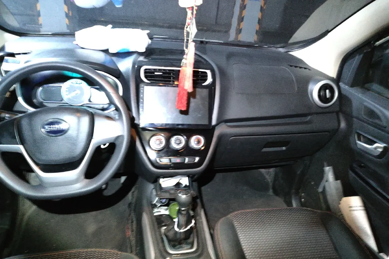 2021 SWM X2 1.5L 112HP L4 5MT,autocango,china used car exporter,china ev exporter,chinese used car exporter,chinese used ev exporter