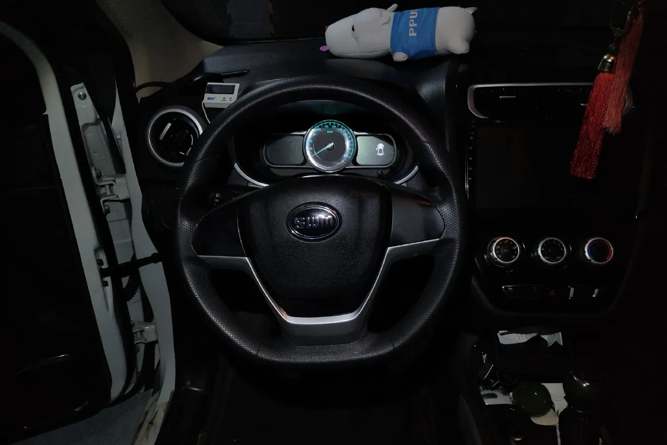 2021 SWM X2 1.5L 112HP L4 5MT,autocango,china used car exporter,china ev exporter,chinese used car exporter,chinese used ev exporter