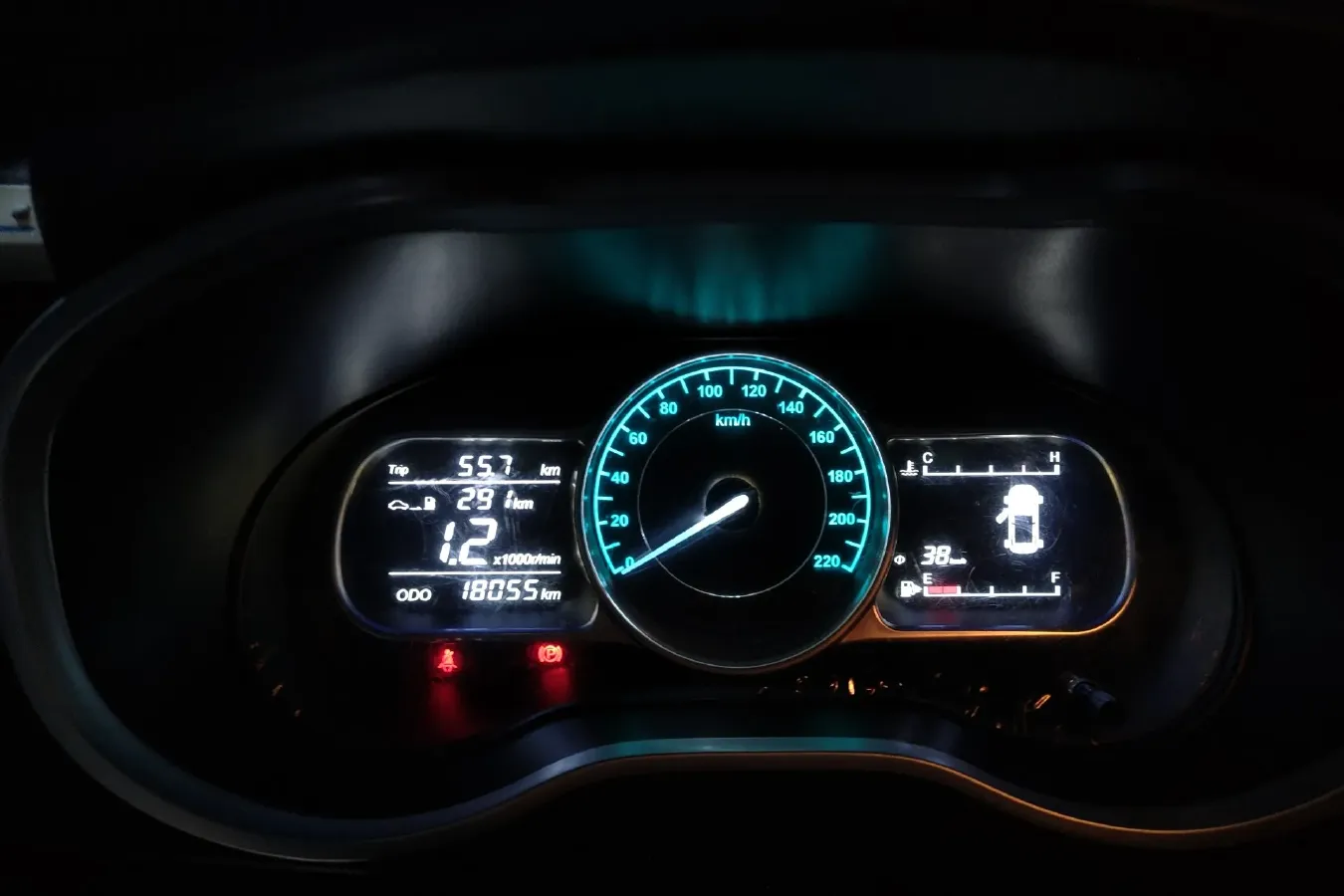 2021 SWM X2 1.5L 112HP L4 5MT,autocango,china used car exporter,china ev exporter,chinese used car exporter,chinese used ev exporter