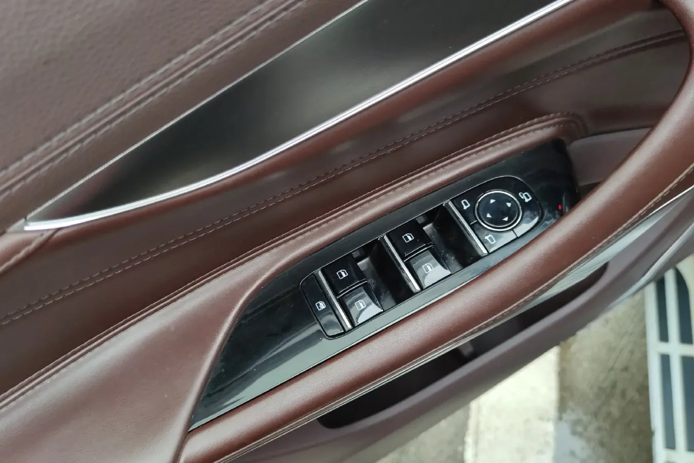 2018 Leopaard Mattu 1.6T 200HP L4 6DCT,autocango,china used car exporter,china ev exporter,chinese used car exporter,chinese used ev exporter