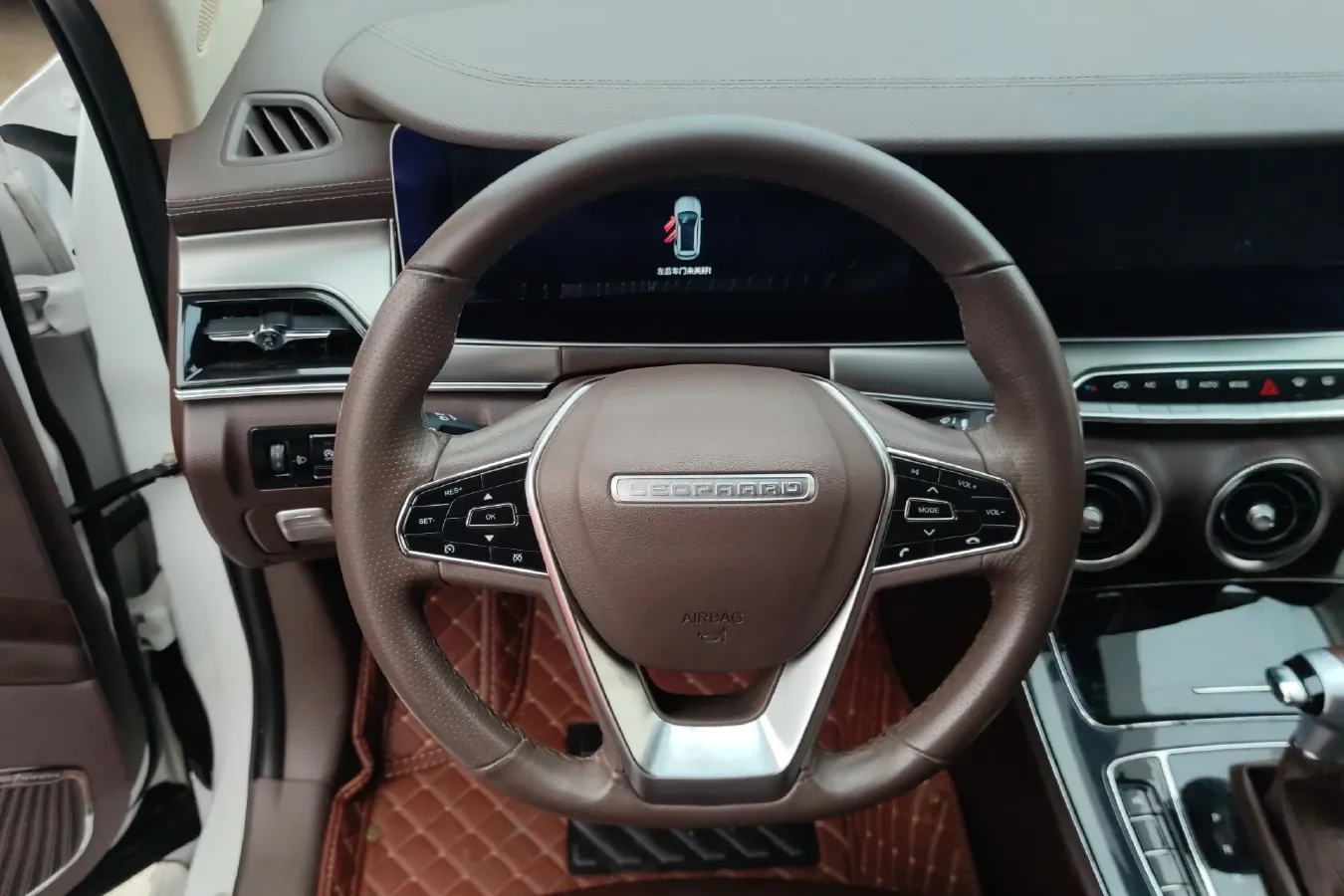 2018 Leopaard Mattu 1.6T 200HP L4 6DCT,autocango,china used car exporter,china ev exporter,chinese used car exporter,chinese used ev exporter