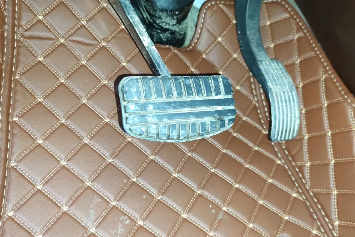 2018 Leopaard Mattu 1.6T 200HP L4 6DCT,autocango,china used car exporter,china ev exporter,chinese used car exporter,chinese used ev exporter