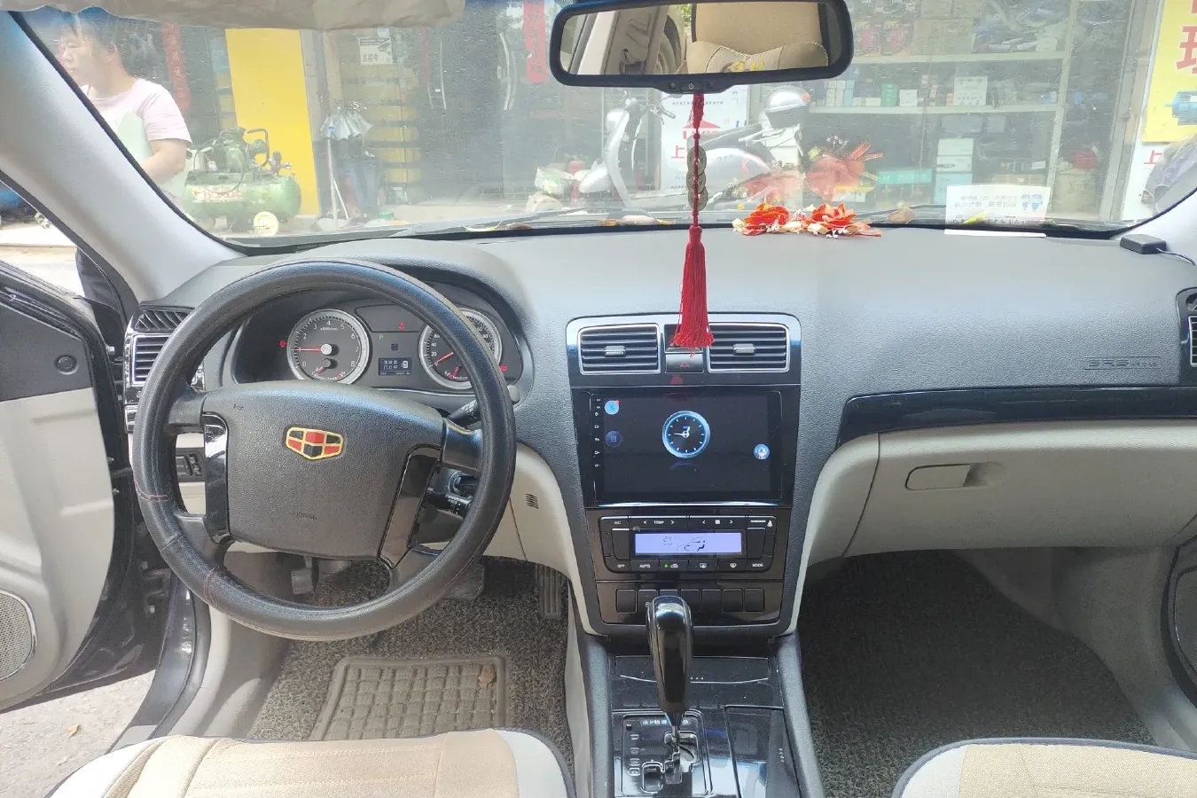 2013 Geely EC8 2.0L 141HP L4 6AT,autocango,china used car exporter,china ev exporter,chinese used car exporter,chinese used ev exporter