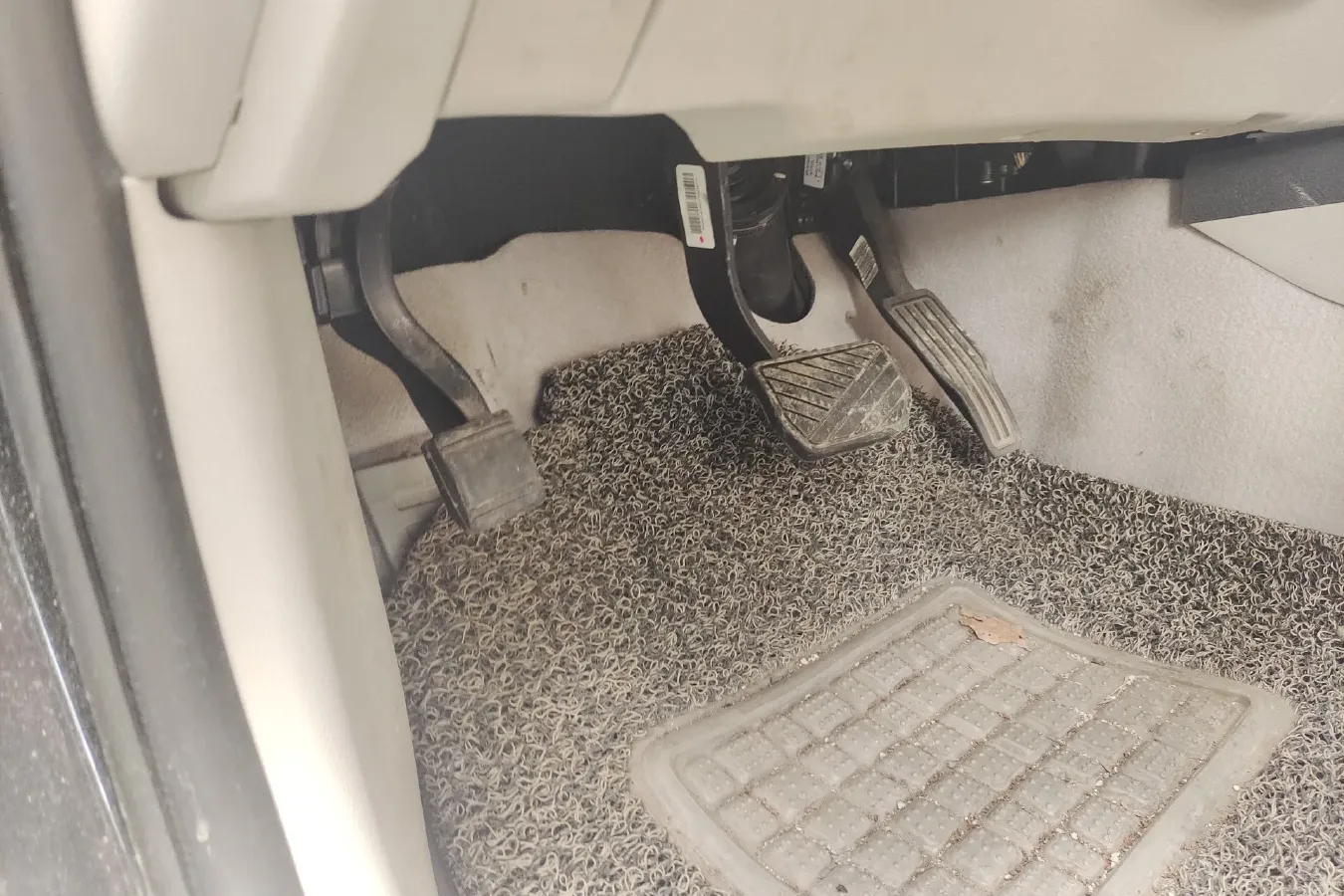 2013 Geely EC8 2.0L 141HP L4 6AT,autocango,china used car exporter,china ev exporter,chinese used car exporter,chinese used ev exporter