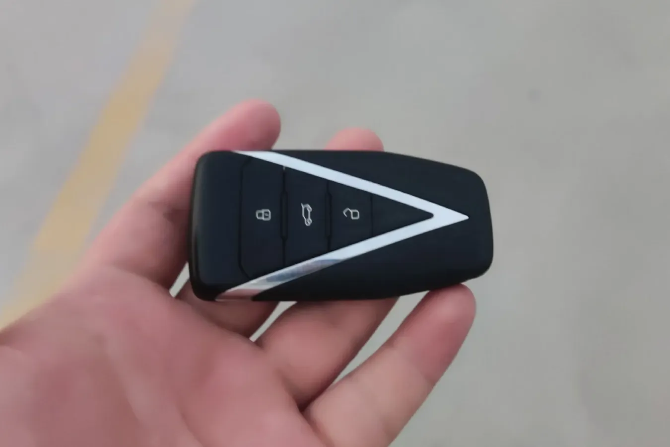 2020 Venucia Star 1.5T 190HP L4 7DCT,autocango,china used car exporter,china ev exporter,chinese used car exporter,chinese used ev exporter