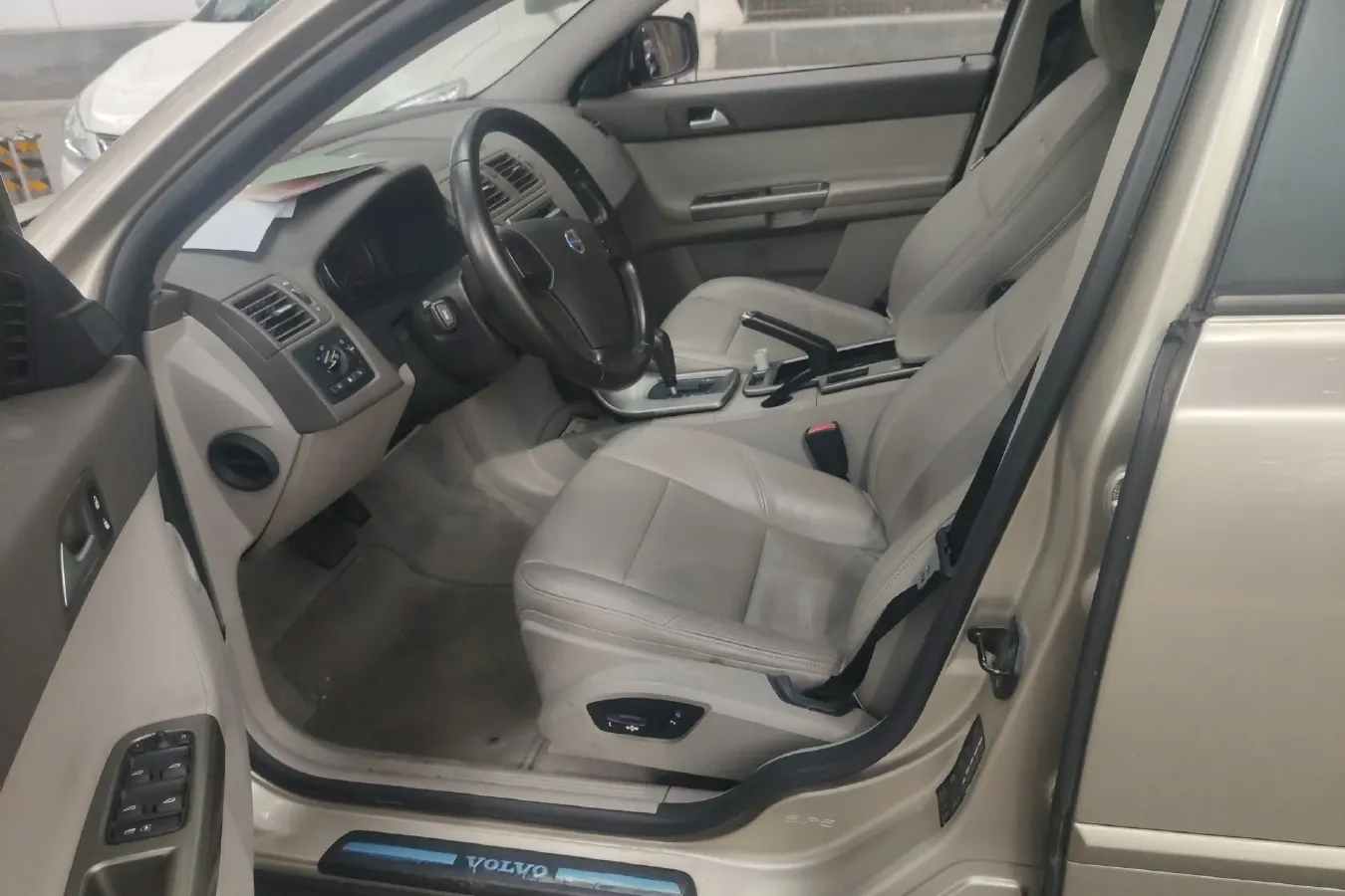 2011 Volvo S40 2.0L 141HP L4 6DCT,autocango,china used car exporter,china ev exporter,chinese used car exporter,chinese used ev exporter